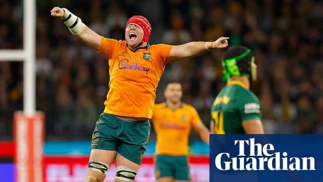 Wallabies hold off world champion Springboks in chaotic Test for the ages